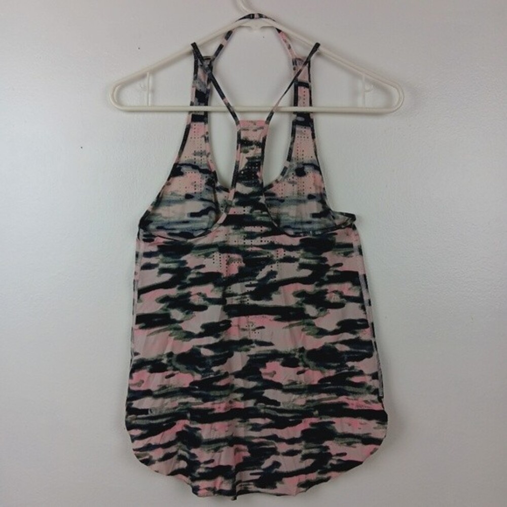 Lululemon Water Bound‎ Singlet - Picture 3 of 11